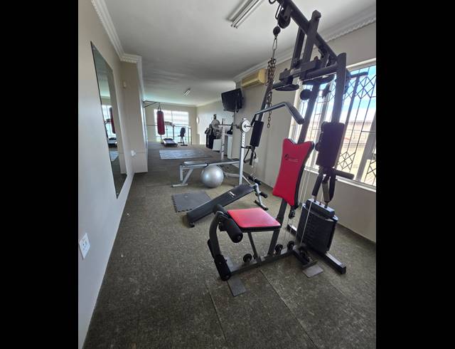 5 BEDROOM HOUSE FOR SALE IN BLUFF